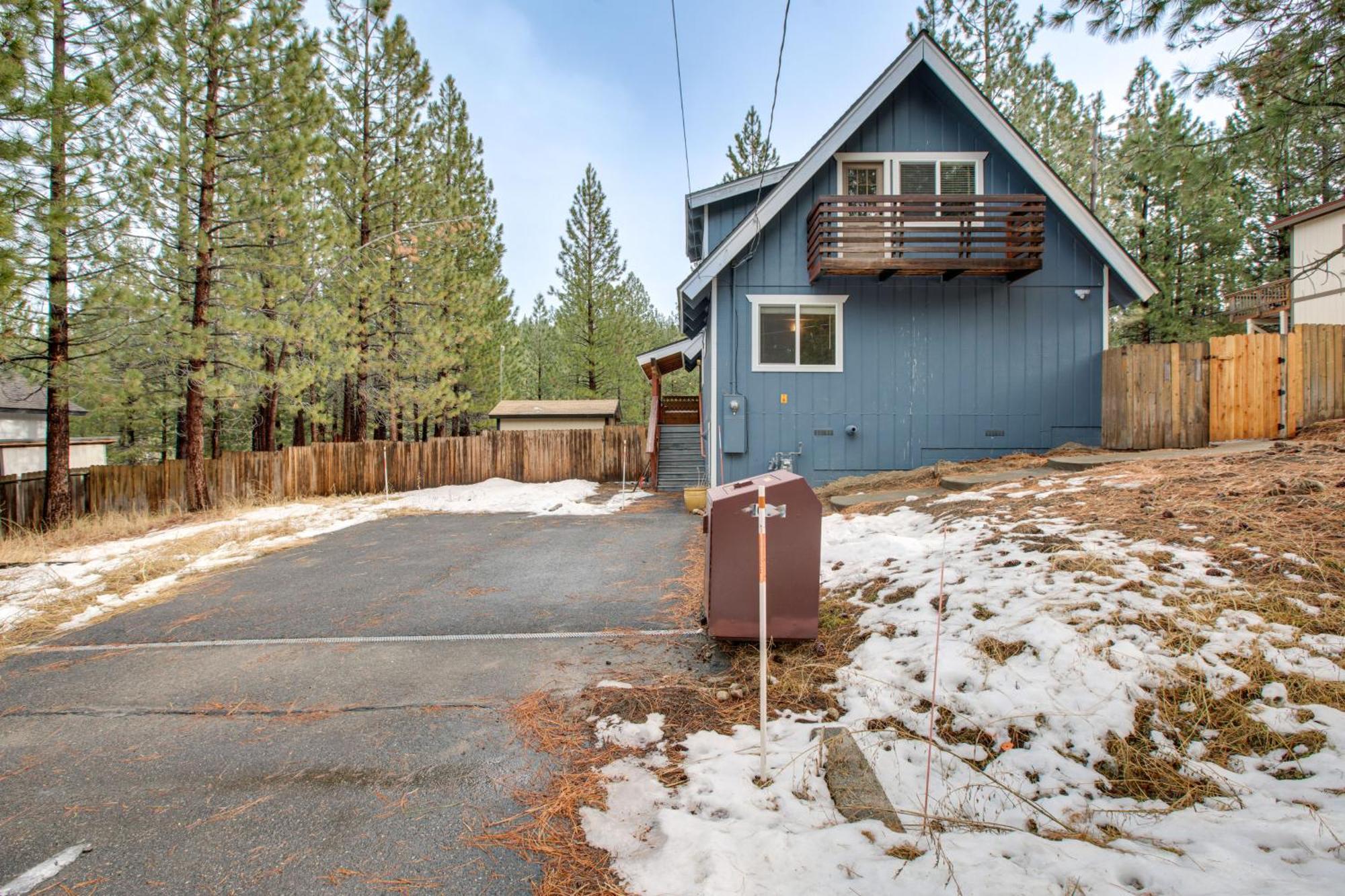 South Lake Tahoe Vacation Home With Private Hot Tub! Exterior photo