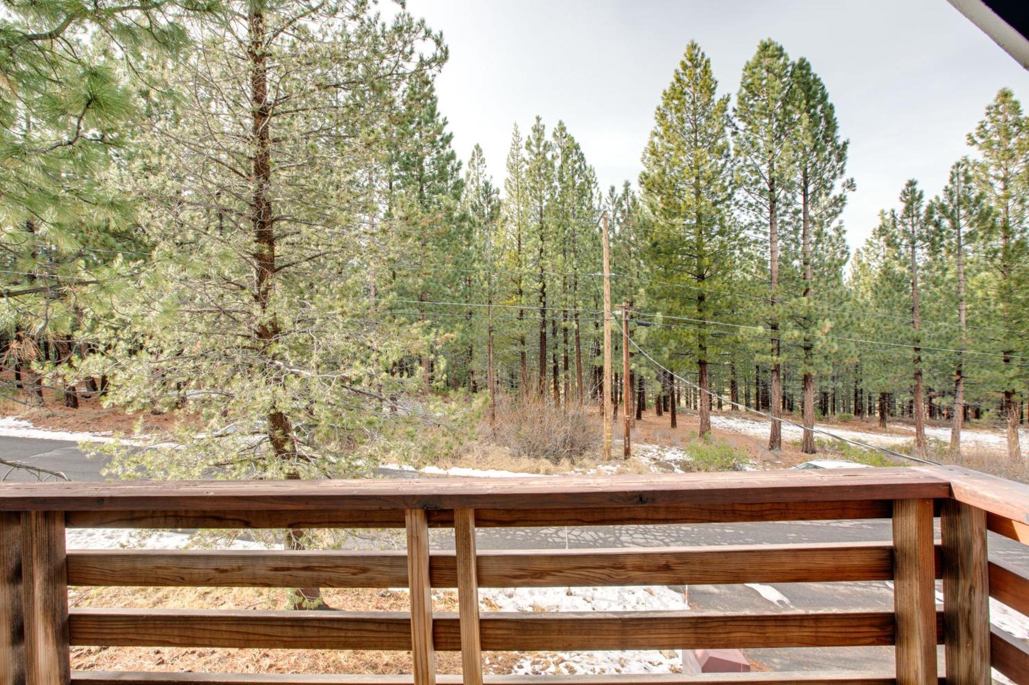 South Lake Tahoe Vacation Home With Private Hot Tub! Exterior photo